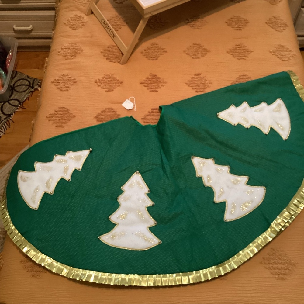 Homemade Green Christmas Tree Skirt with White Tree Appliqués 20’